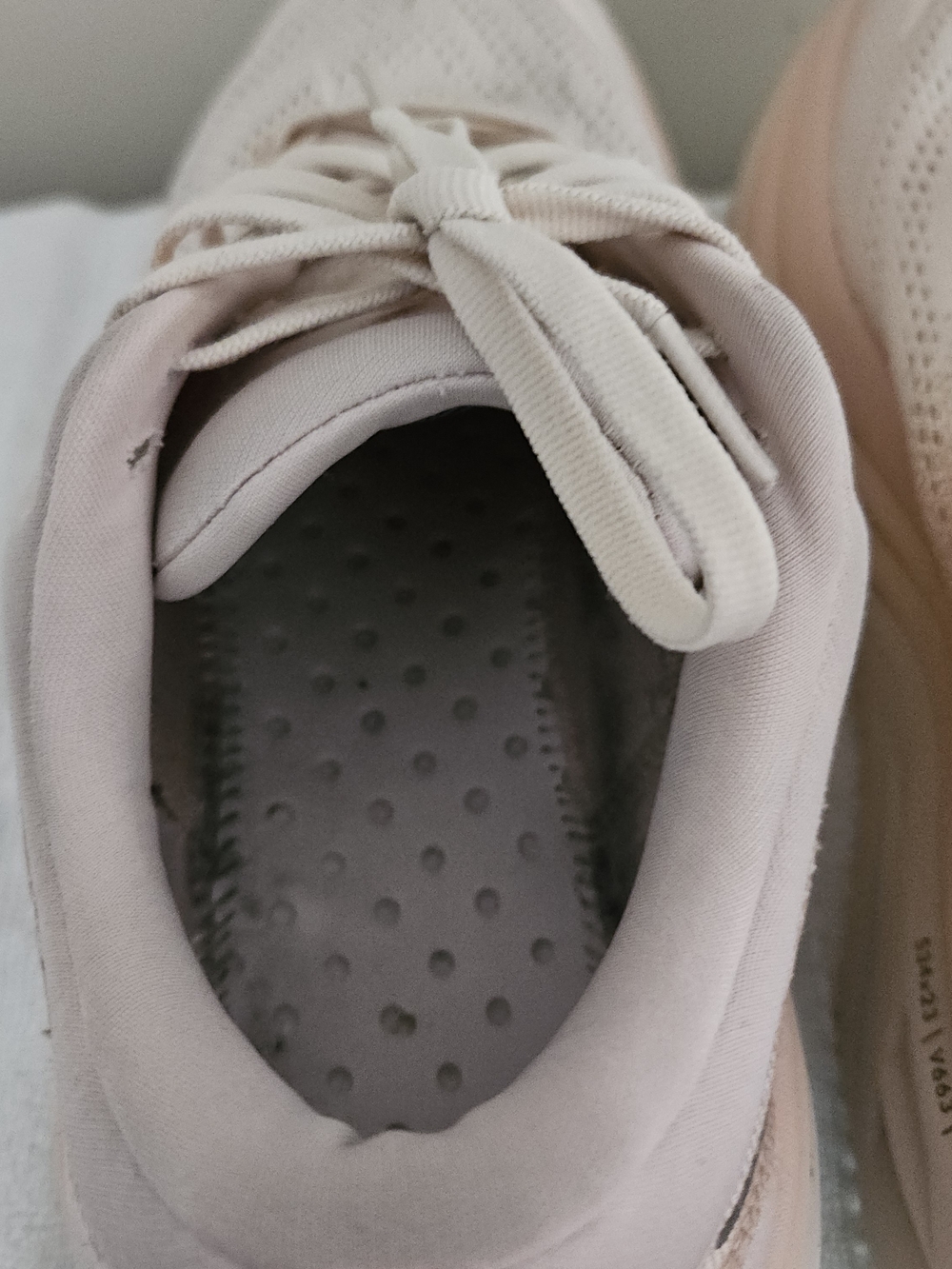 HOKA ONE ONE Bondi 8 Women’s Size 8.5 Sneakers Cream/Vanilla 1127952-CMV - Picture 7 of 11